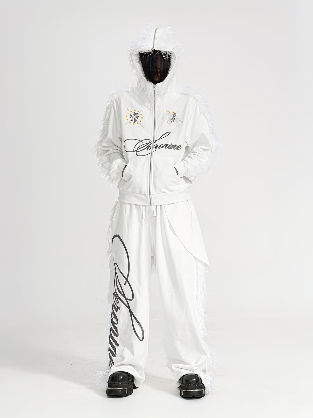 VAR-41｜Whiteout Form · Mohawk Fleece-Trim Set