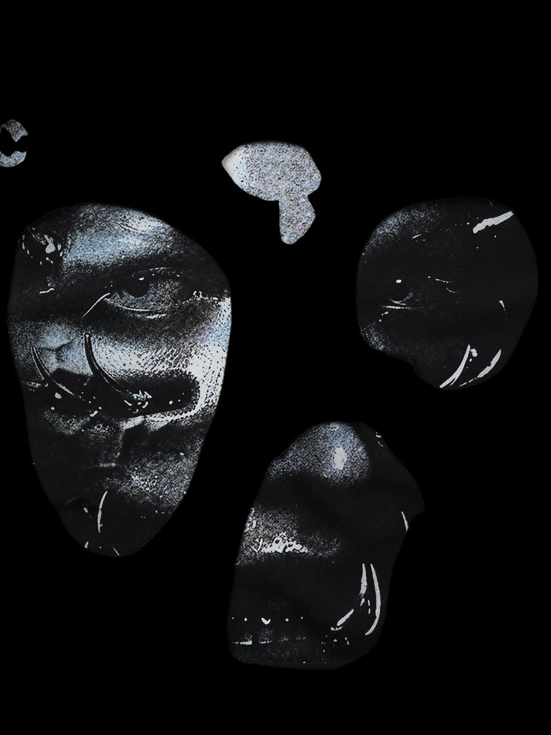 SERONINE SER-OBS3 Laceration Observer Cutout Graphic Tee - fragmented face print detail