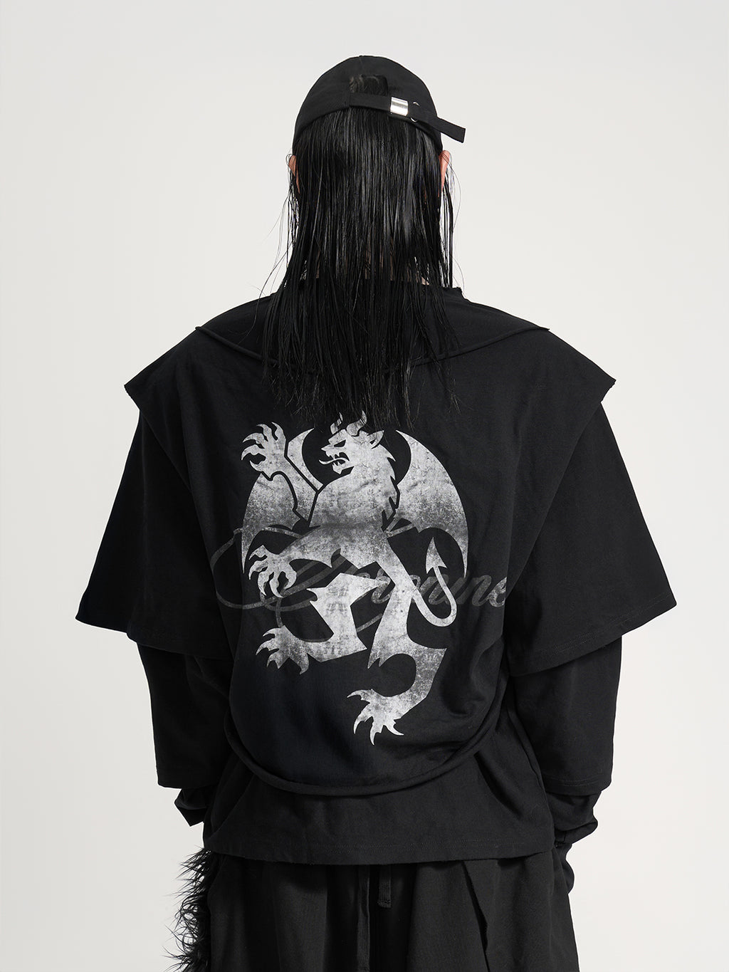 VAR-39｜Chimera · Faux-Layer Thumbhole LS