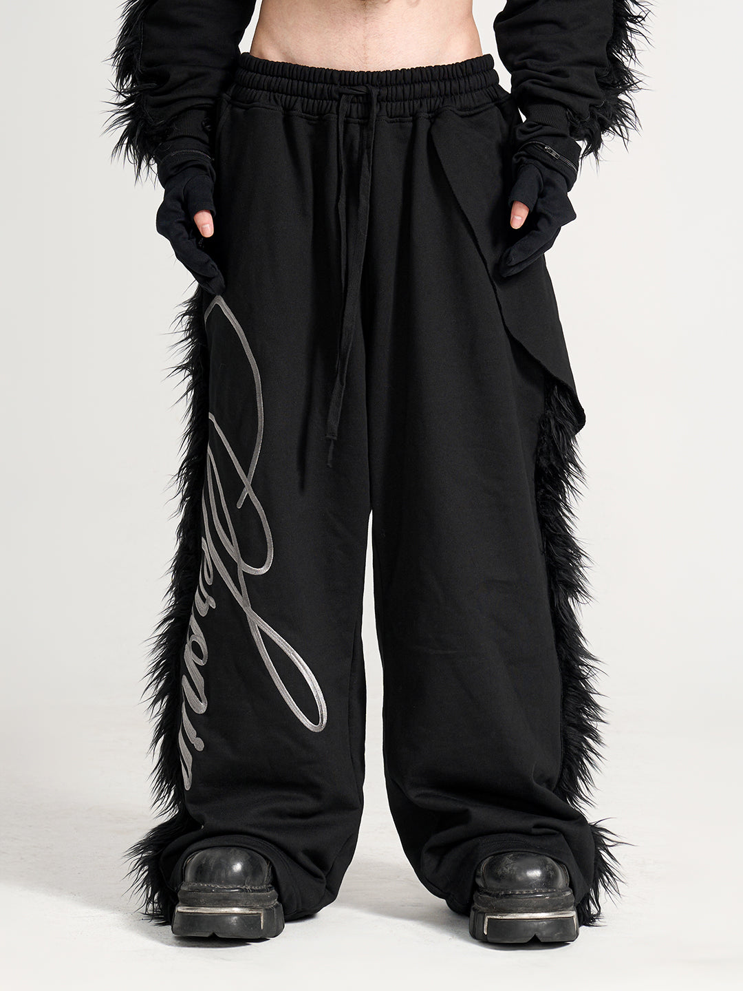 VAR-42｜Midnight Form · Mohawk Fleece-Trim Set