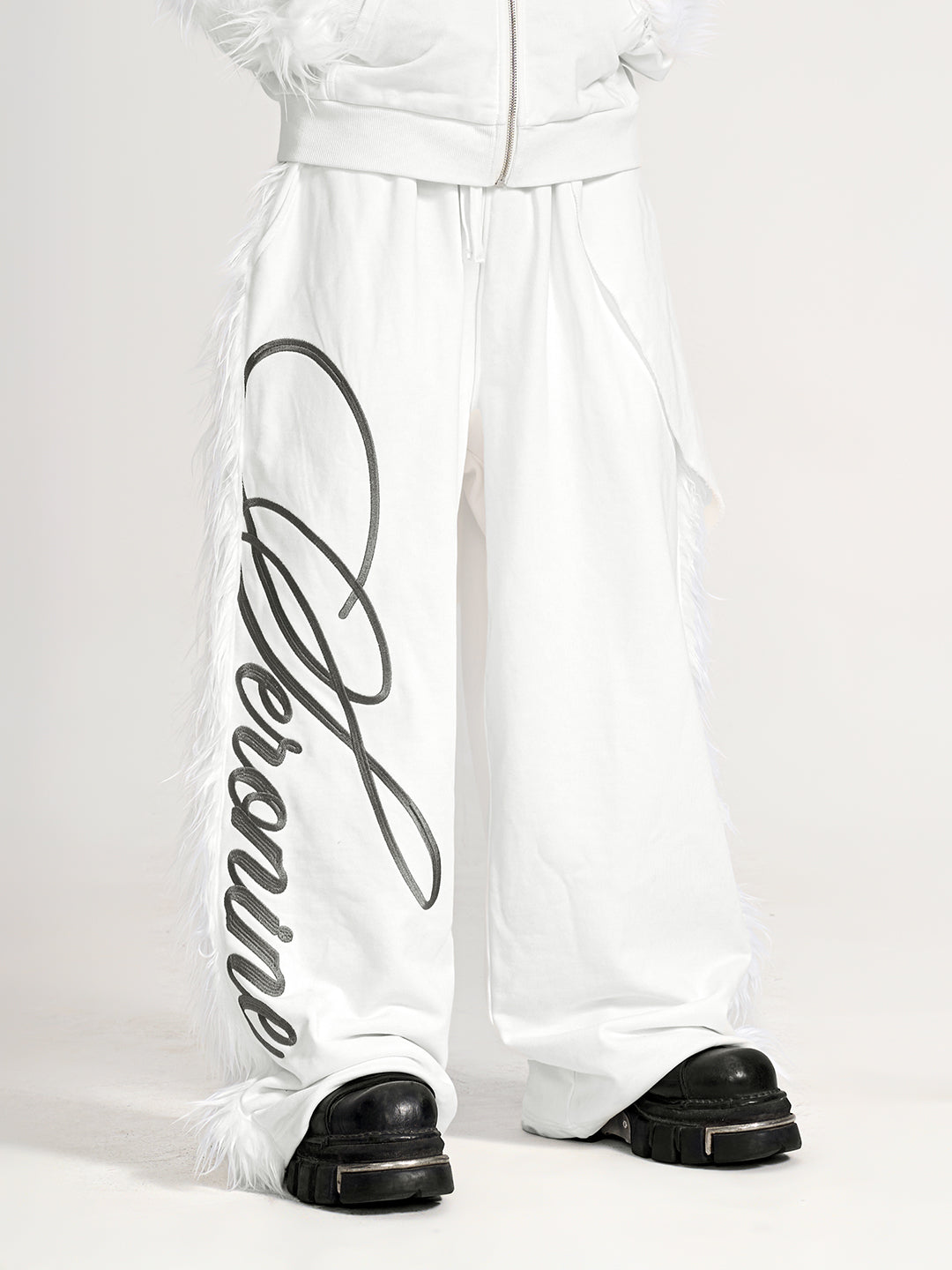 VAR-41｜Whiteout Form · Mohawk Fleece-Trim Set