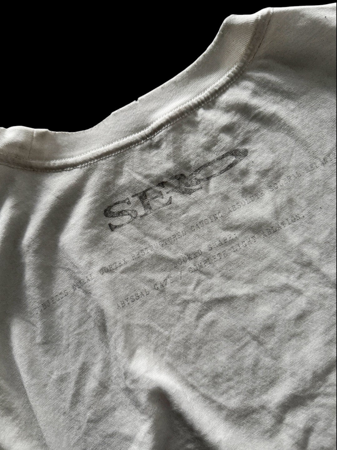 SERONINE CTX-49 Dark Portrait Graphic T-Shirt - back neckline text detail