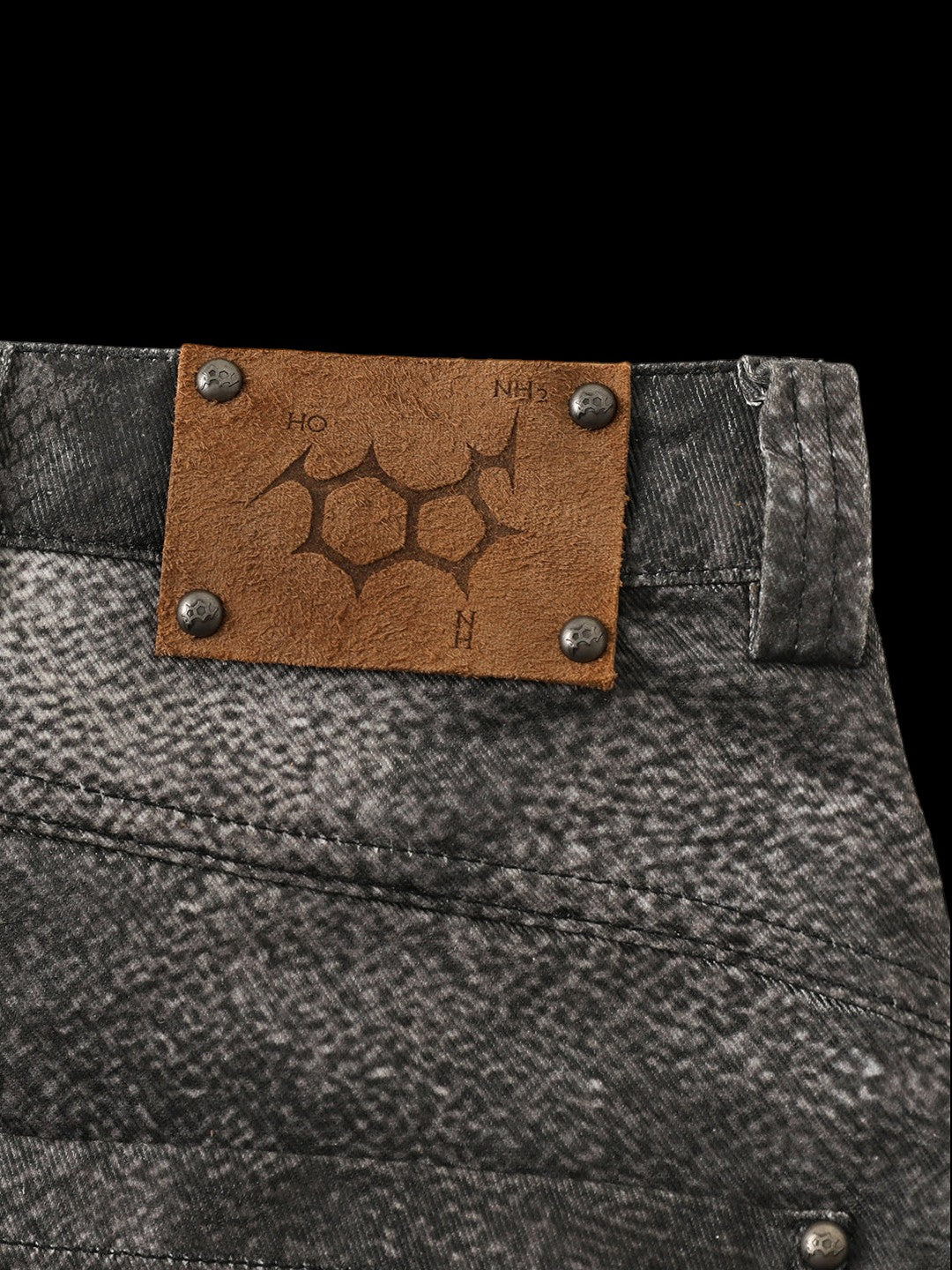 SERONINE SER-MIM1 Snake-Print Distressed Wide-Leg Jeans - back leather logo patch