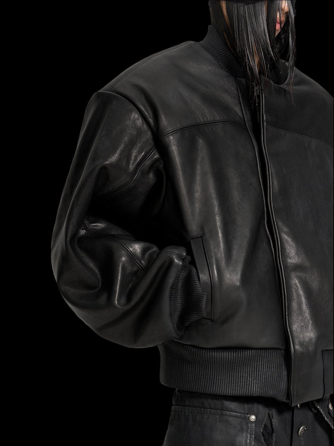 SERONINE VAR-45 Black Zip-Sleeve Leather Bomber Jacket - shoulder and sleeve close-up