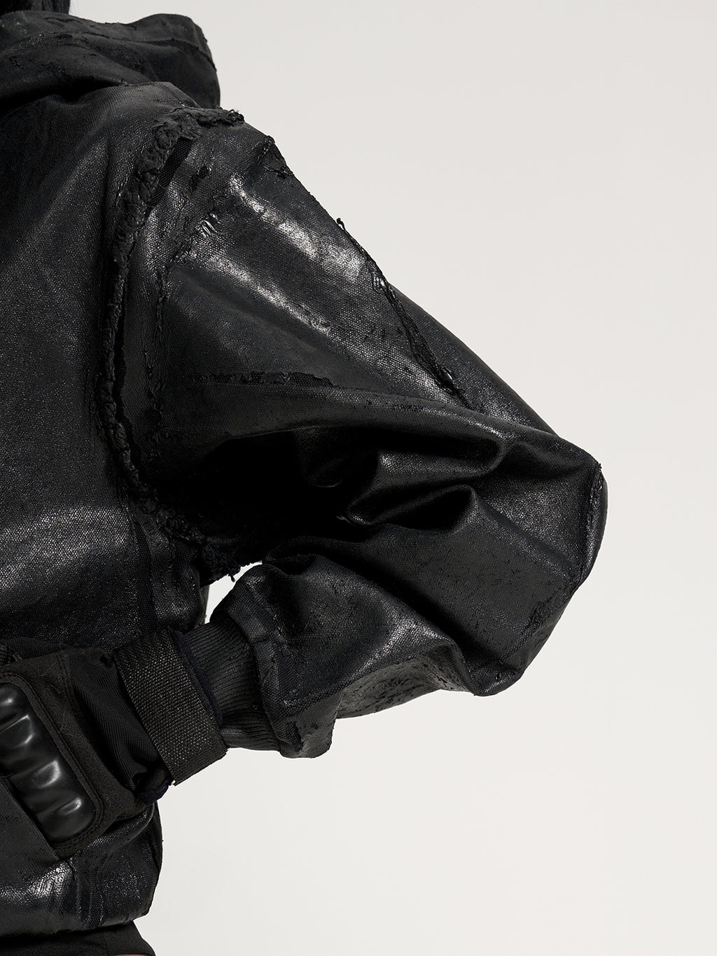 VAR-44｜Molting Shell · Coated-Canvas Zip Hoodie