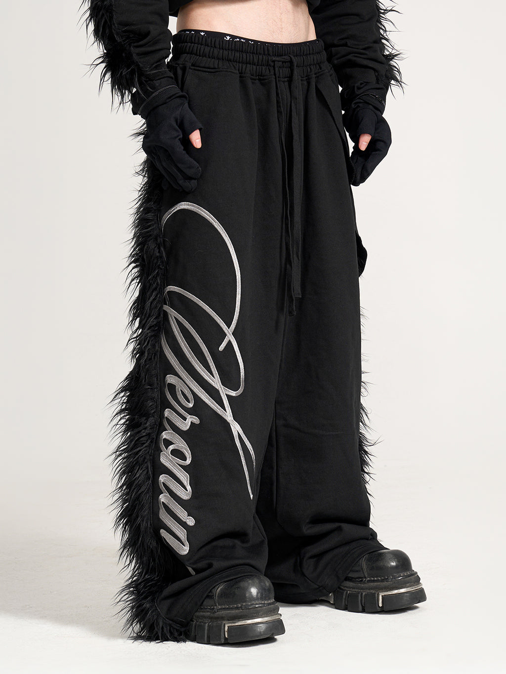 VAR-42｜Midnight Form · Mohawk Fleece-Trim Set