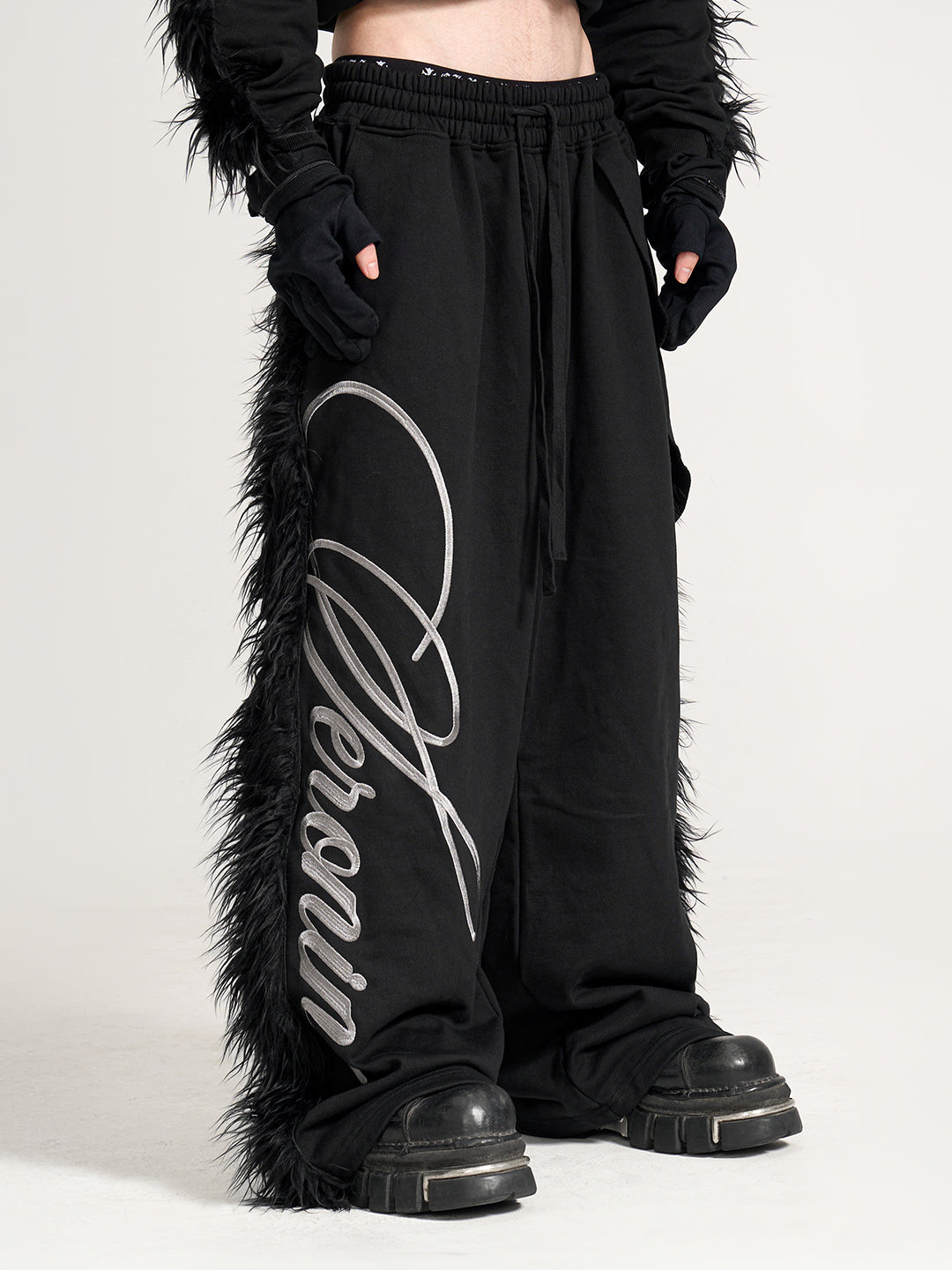 VAR-42｜Midnight Form · Mohawk Fleece-Trim Set