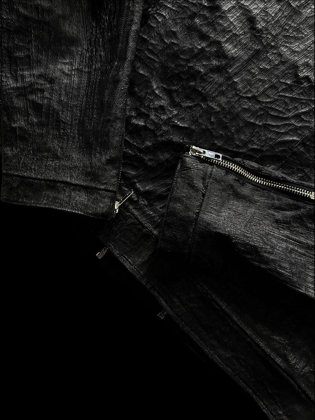 SERONINE CTX-51 Waxed Texture Crackle Double-Zip Jacket - cuff and seam detail
